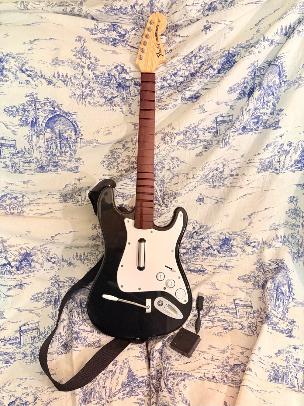 PS3 Rock Band Harmonix Fender Stratocaster Guitar WITH Dongle WORKS